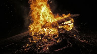ash-bonfire-branches-266751